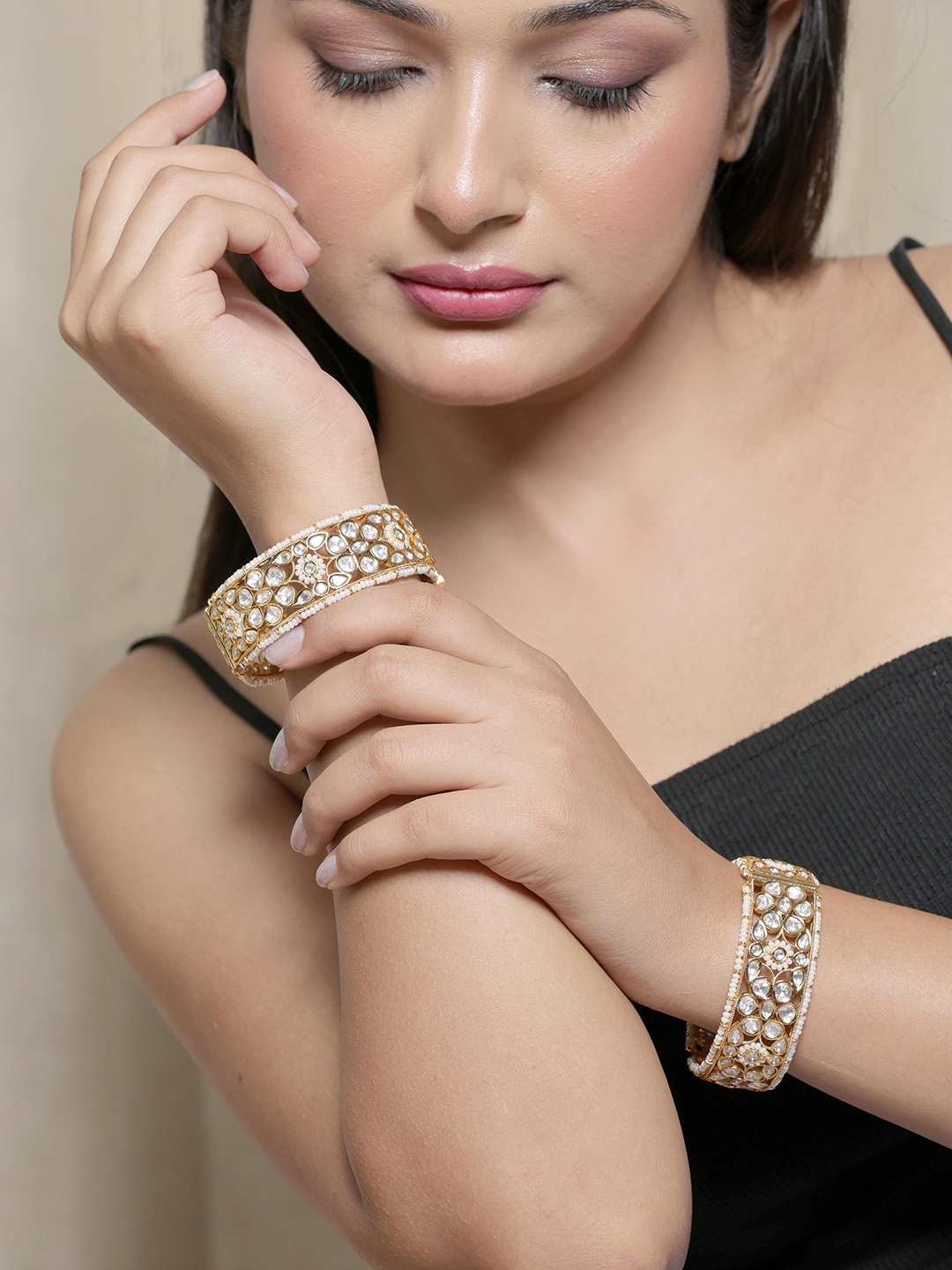 

STYLE DECO Set Of 2 Gold-Plated Kundan-Studded Bangles
