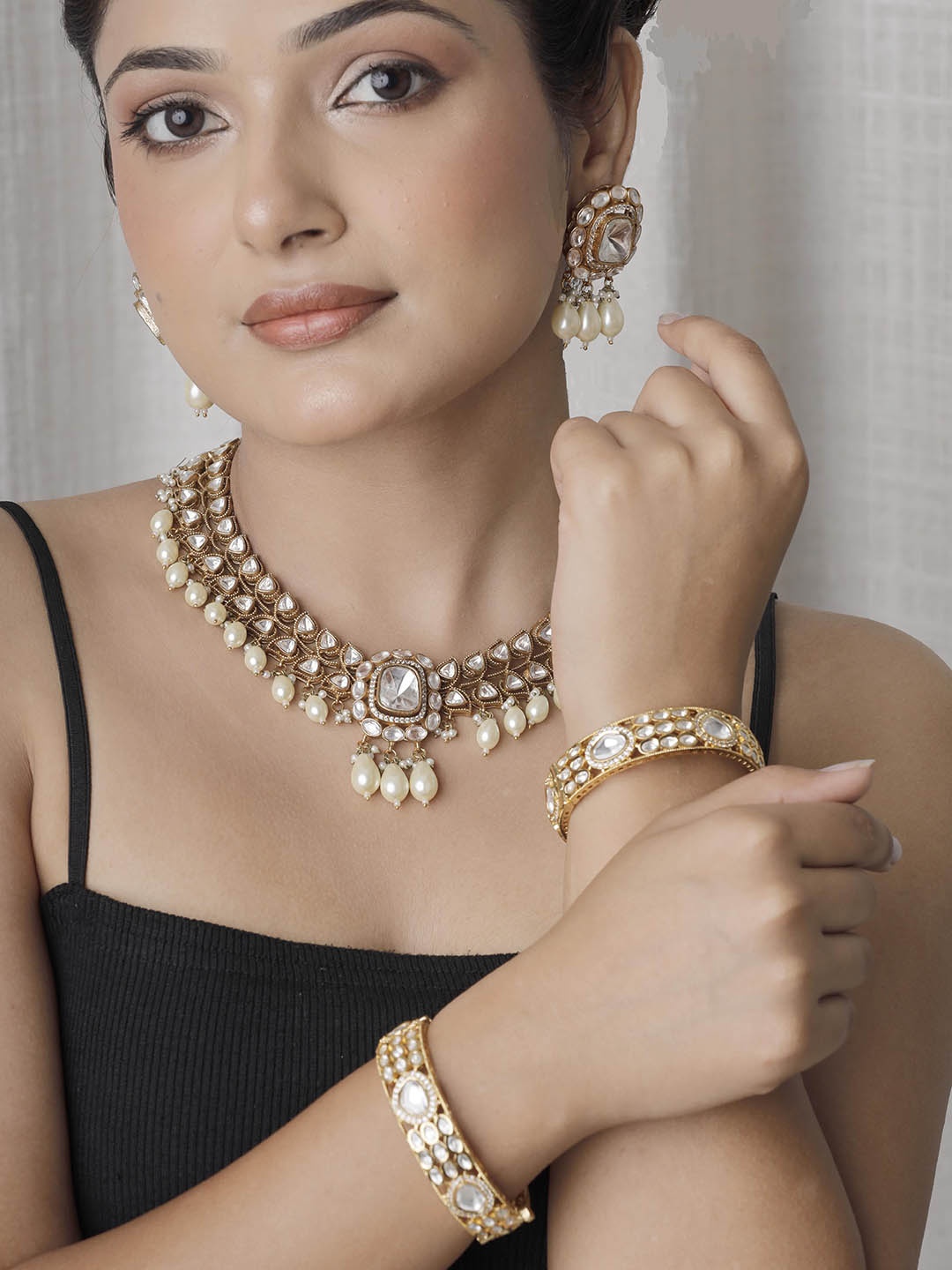 

STYLE DECO Set Of 2 Gold-Plated Stone-Studded Details Bangles