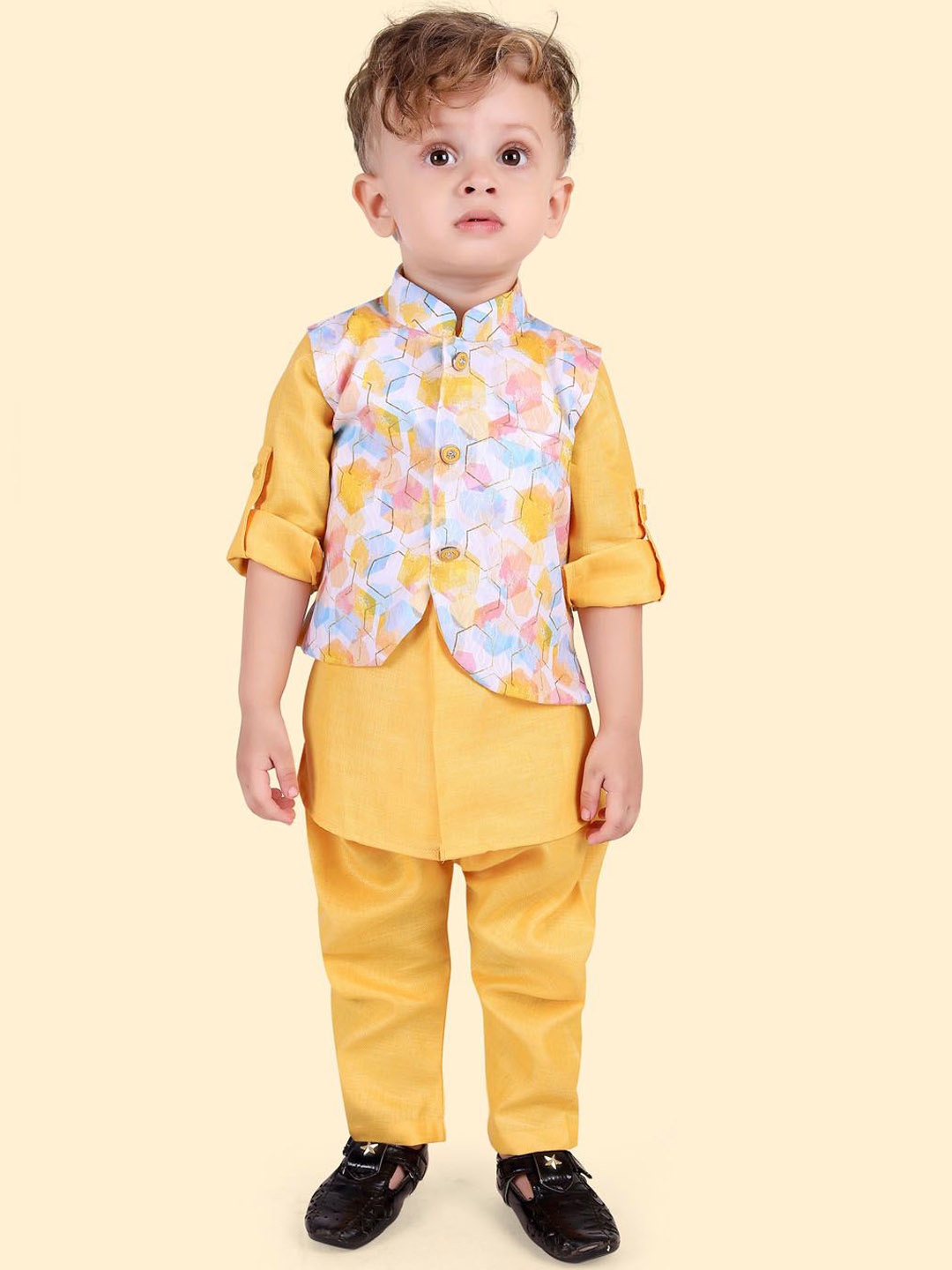 

Ethniks Neu-Ron Boys Mandarin Collar Roll Up Sleeves Kurta with Pyjamas & Nehru jacket, Yellow