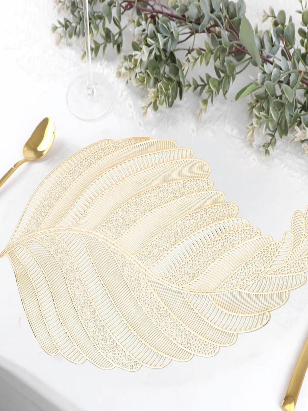

THE HOME TALK Gold Toned 2 Pieces Pure Cotton Leaf Shaped Textured Table Placemats