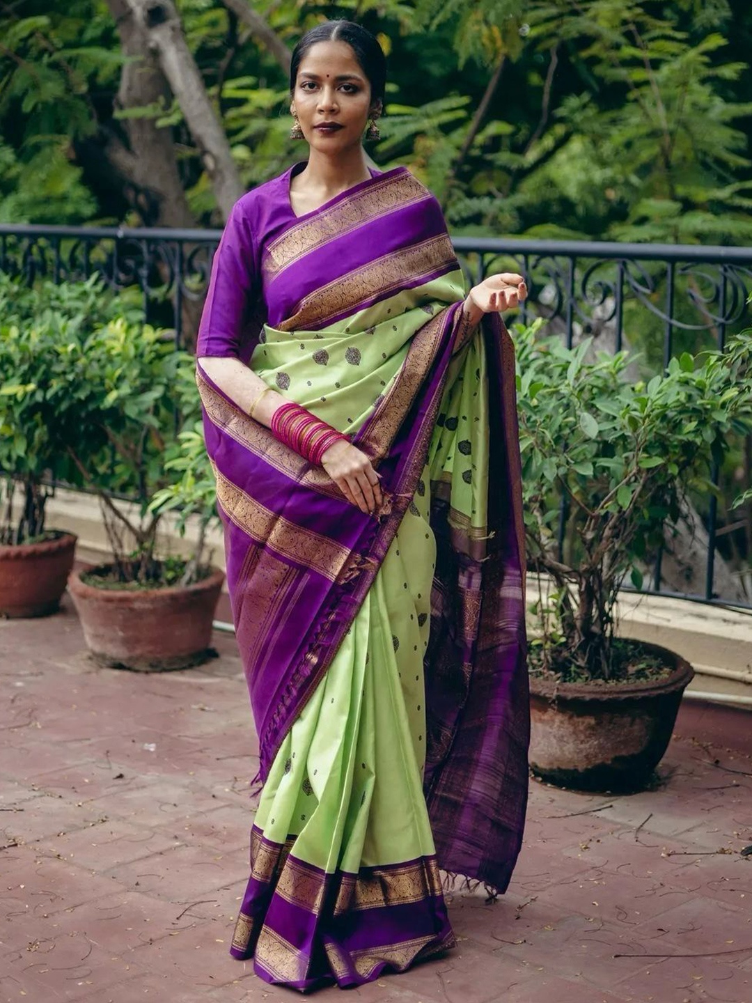 

Upalksh Kanjeevaram Woven Design Zari Sarees, Lime green