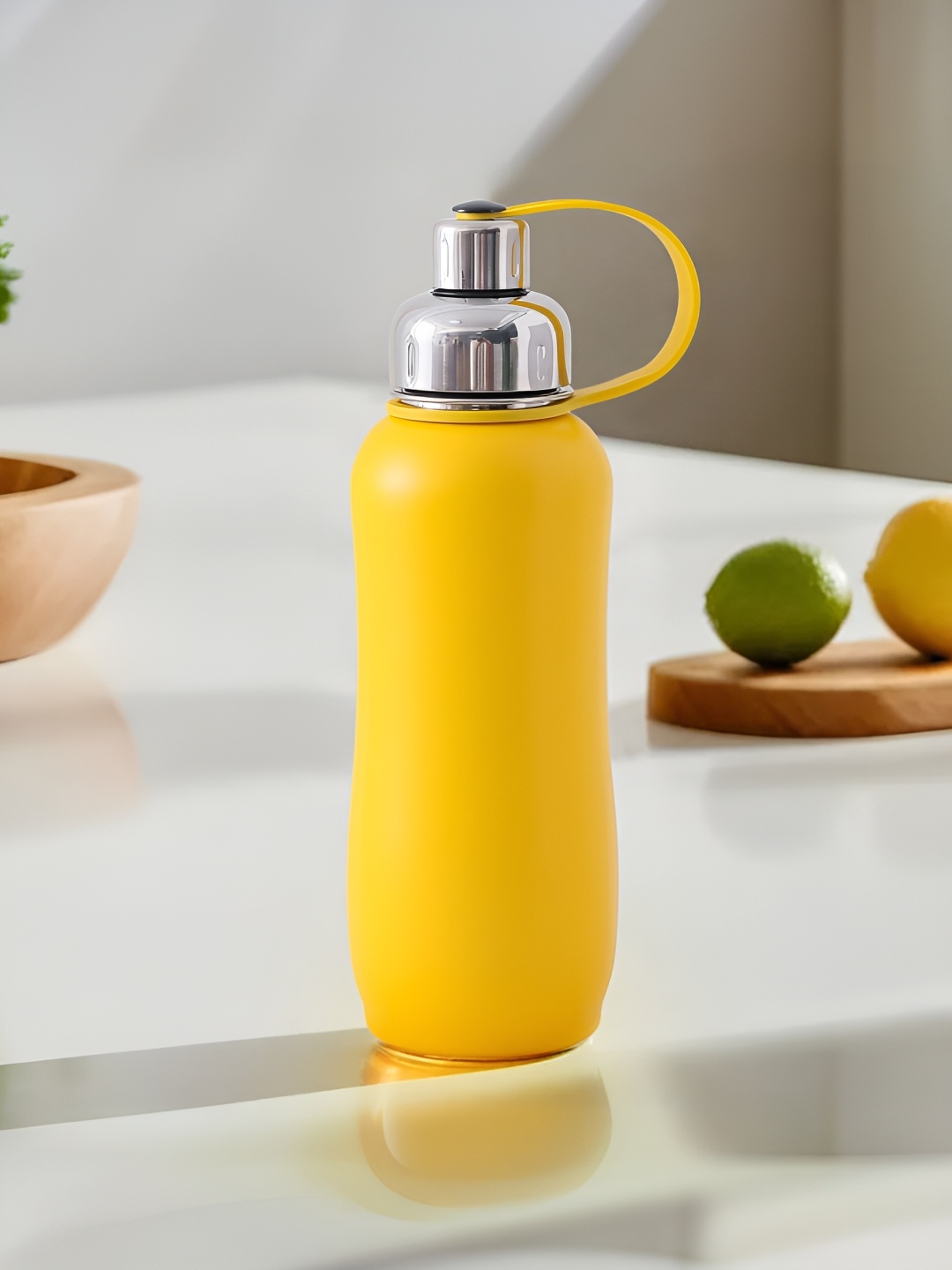 

The Better Home Yellow Single Wall Vacuum Stainless Steel Flask Water Bottle 750 ml