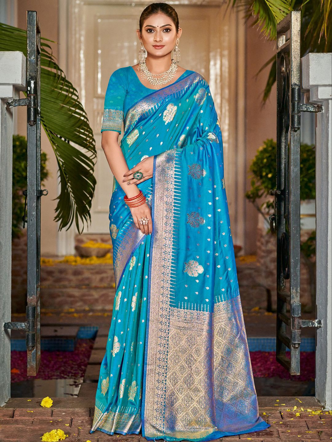 

SANGAM PRINTS Woven Design Zari Tussar Saree, Blue