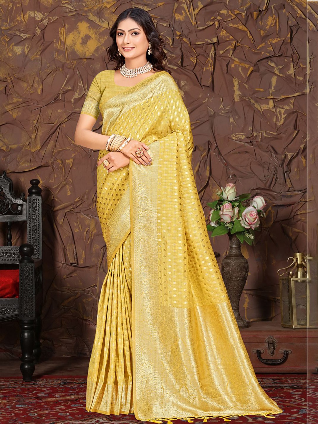 

SANGAM PRINTS Woven Design Zari Tussar Saree, Yellow