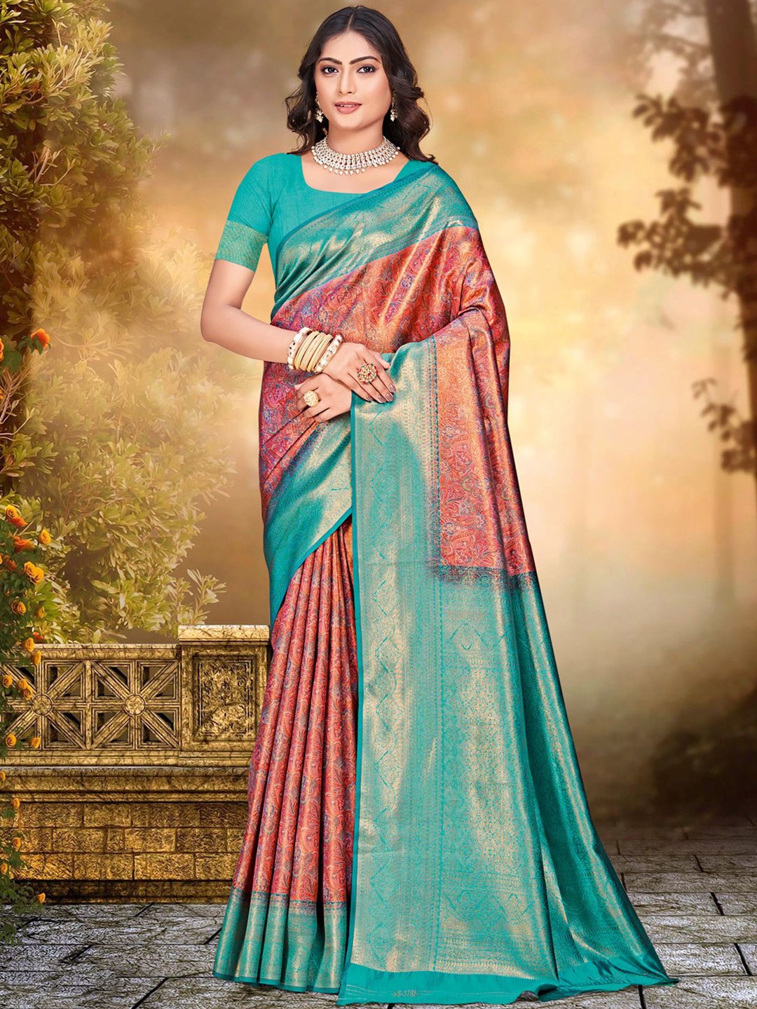 

SANGAM PRINTS Woven Design Zari Tussar Saree, Red