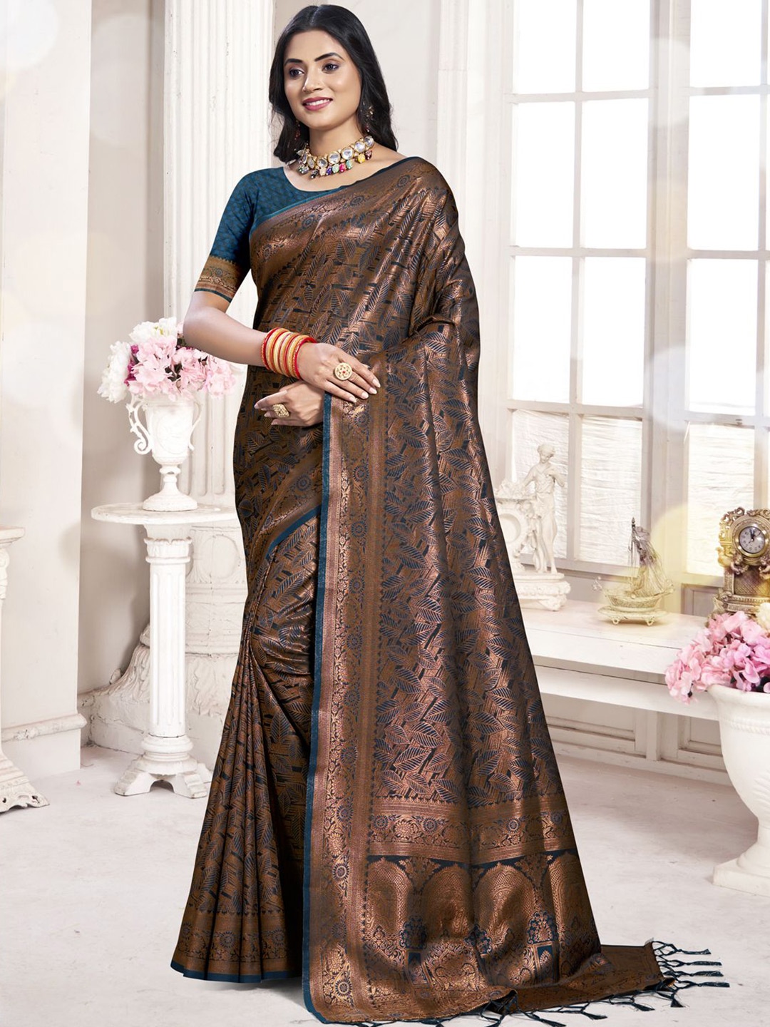 

SANGAM PRINTS Woven Design Zari Tussar Saree, Blue