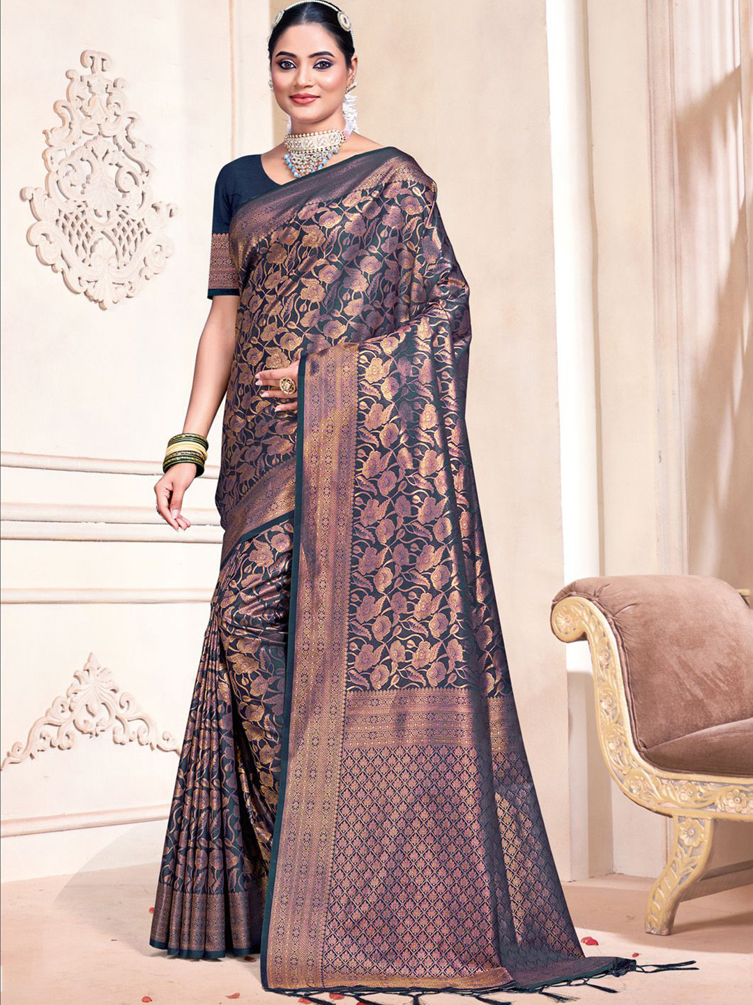 

SANGAM PRINTS Woven Design Zari Tussar Saree, Navy blue