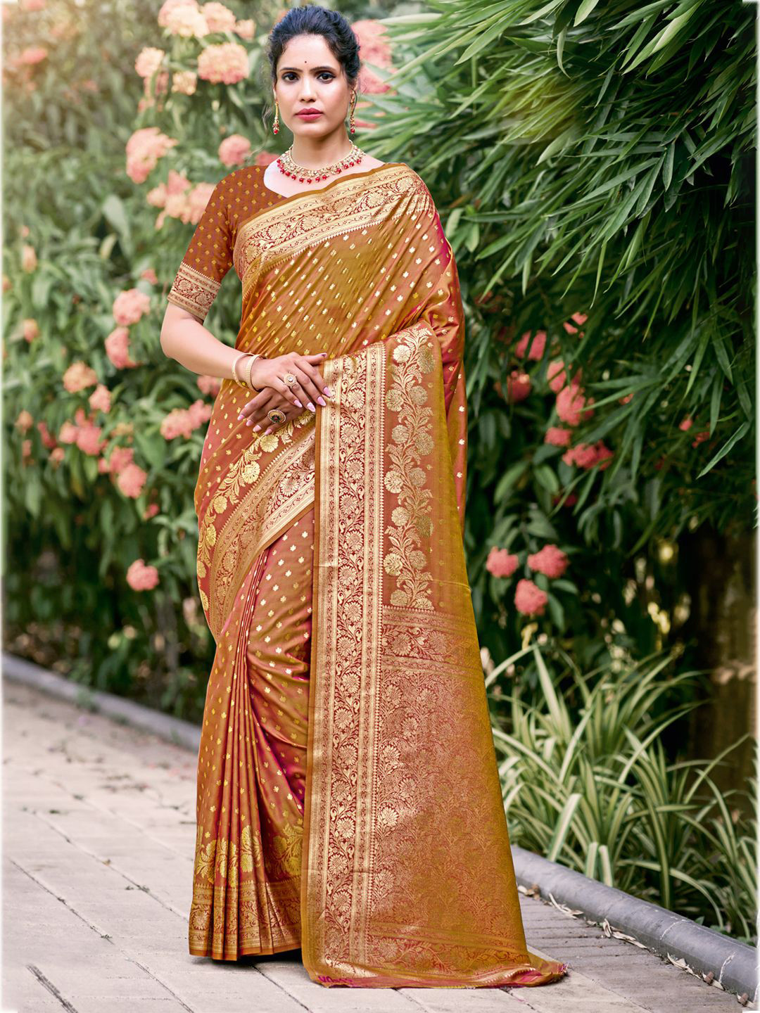 

SANGAM PRINTS Floral Zari Tussar Saree, Brown