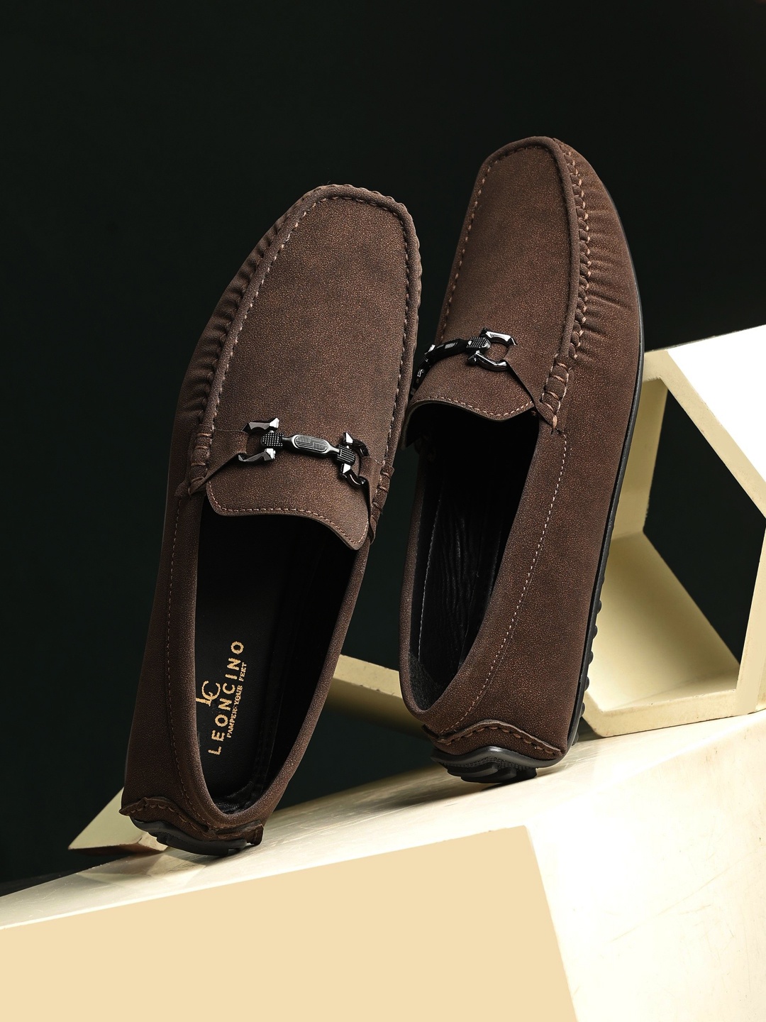 

LEONCINO Men Colourblocked Lightweight Suede Loafers, Brown
