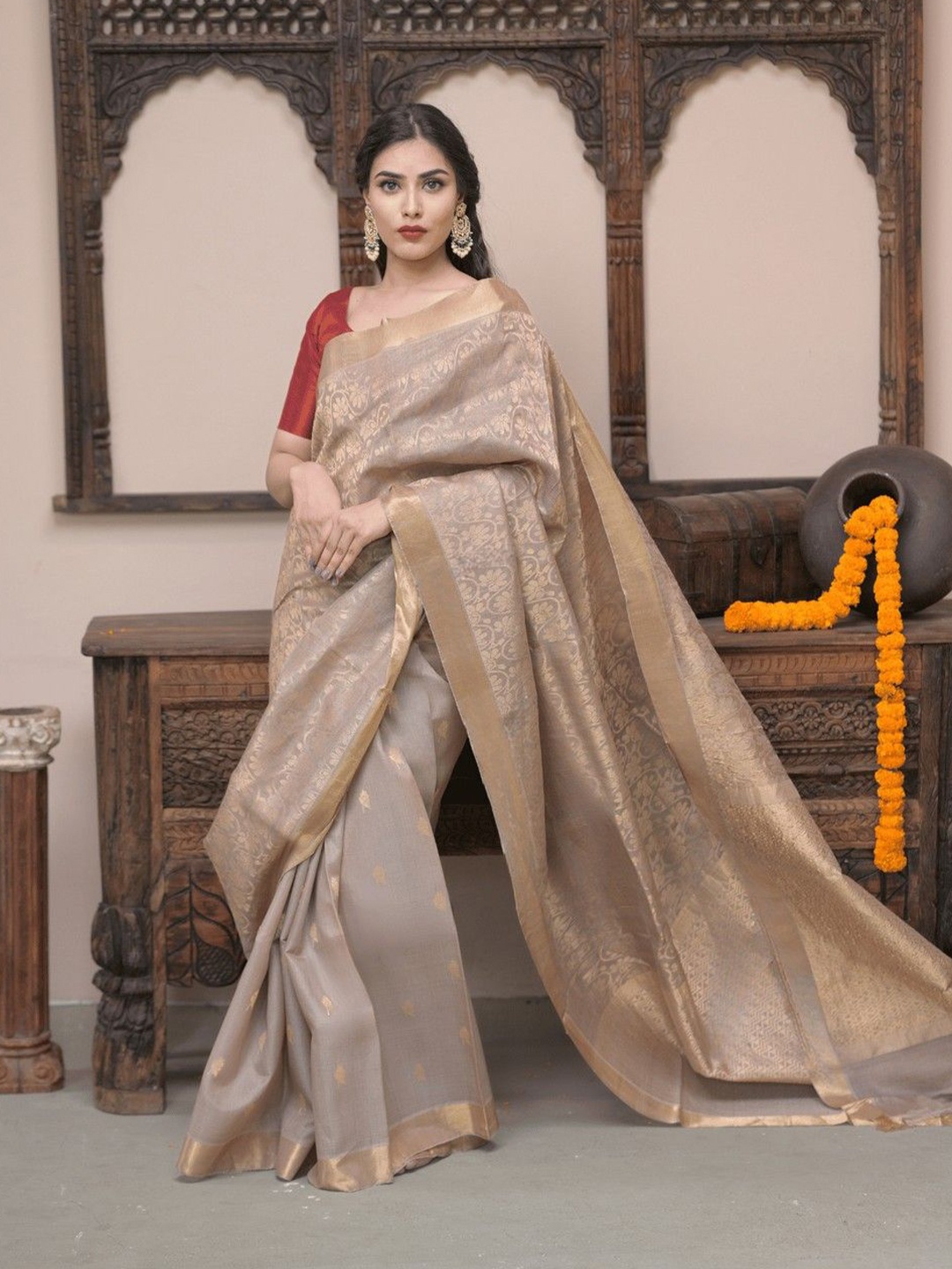 

DUSALA INDIA Floral Zari Pure Silk Saree, Grey