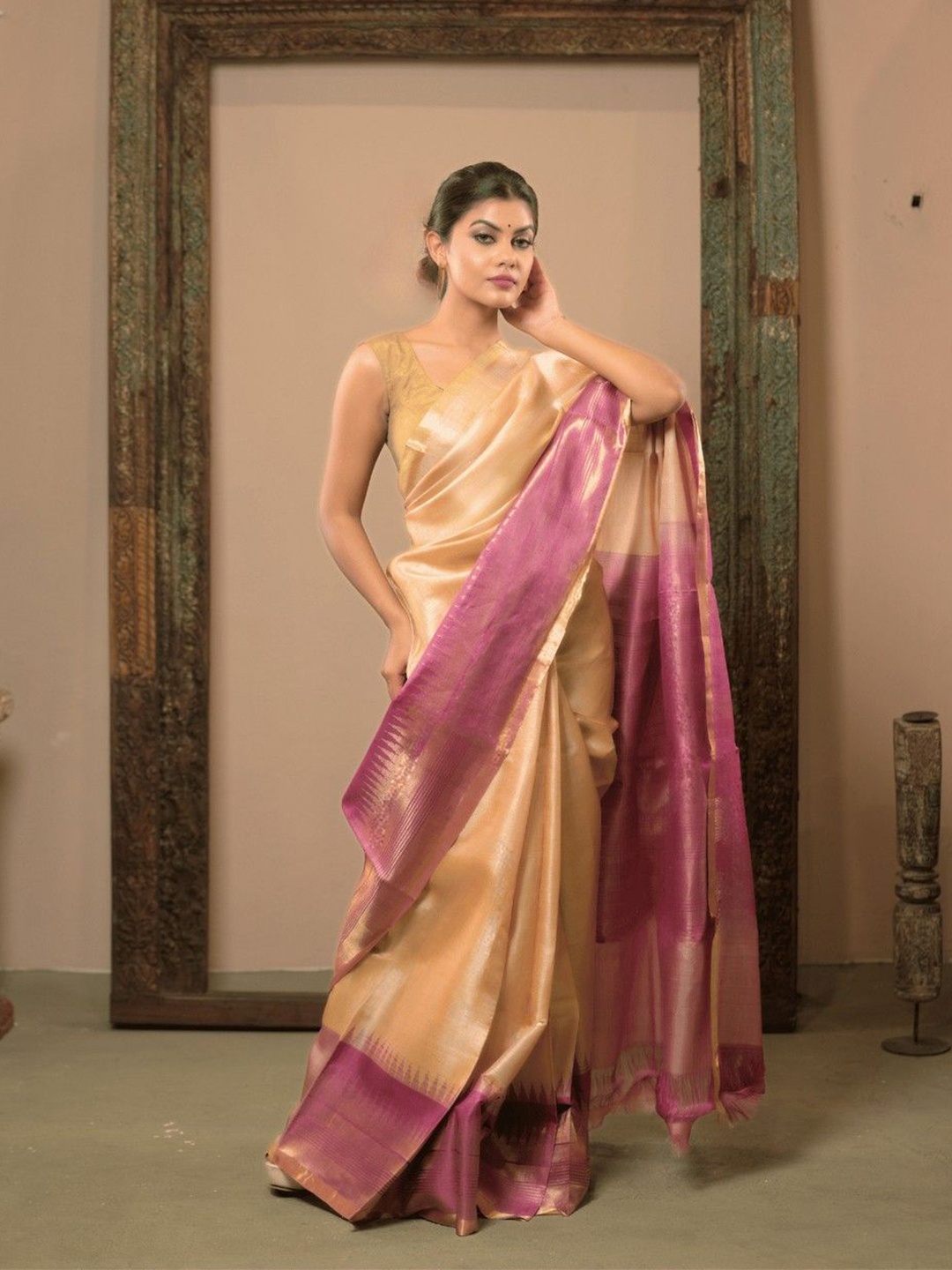 

DUSALA INDIA Woven Design Zari Pure Silk Saree, Off white