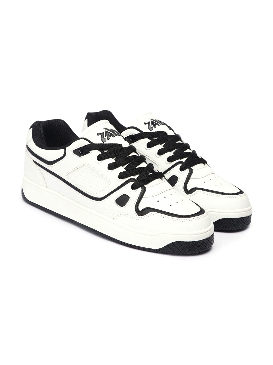 

ZAYDN Men Perforations Sneakers, White