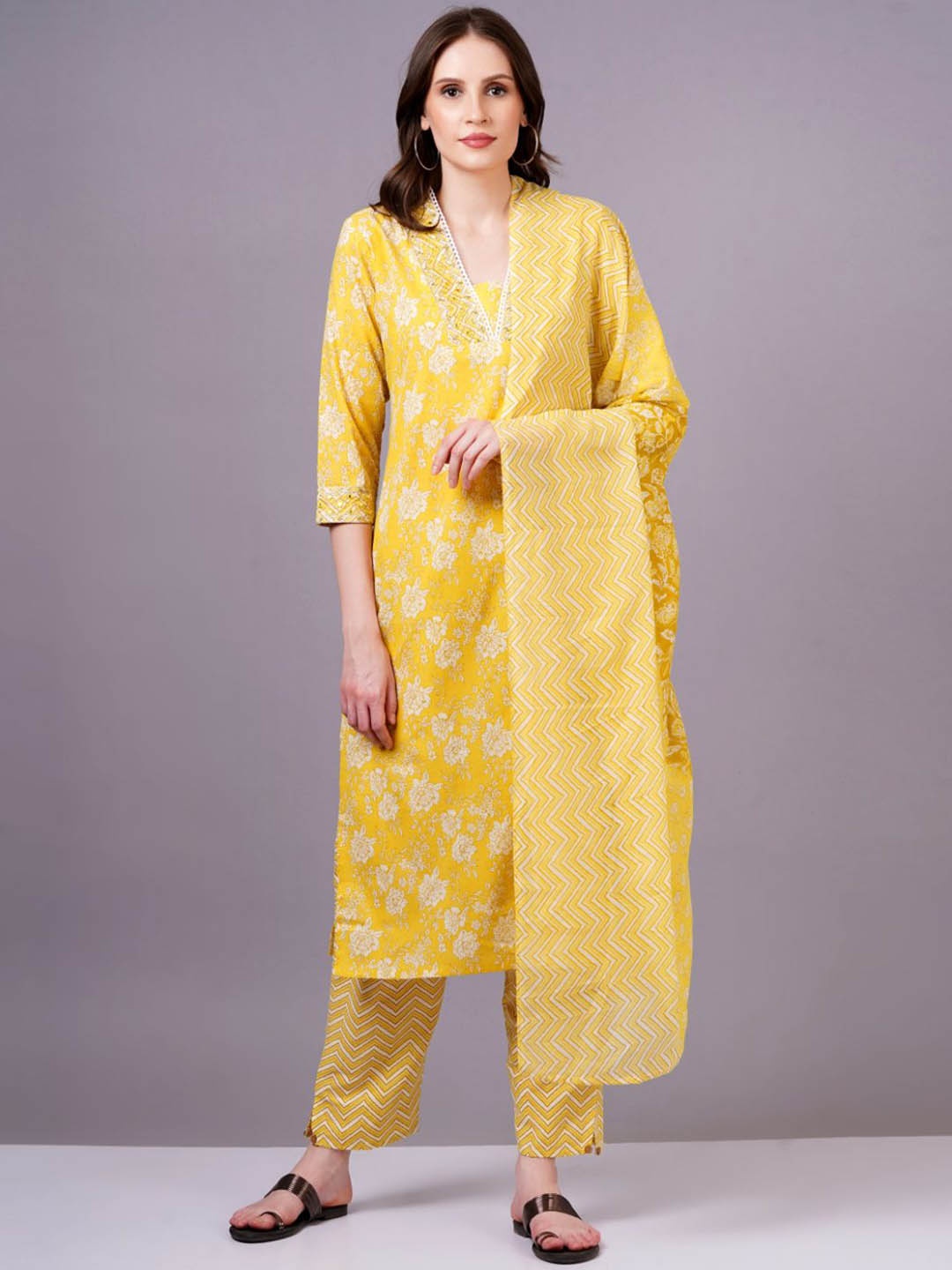 

HIGHLIGHT FASHION EXPORT Floral Printed Pure Cotton Kurta with Trousers & With Dupatta, Yellow