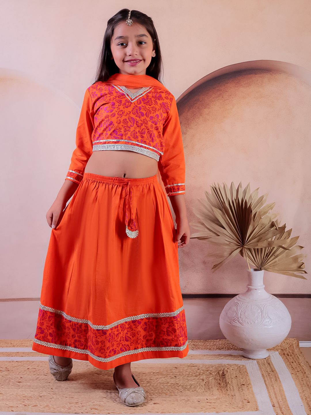 

JUNITOS Girls Printed V-Neck Pure Cotton Ready to Wear Lehenga & Blouse With Dupatta, Orange