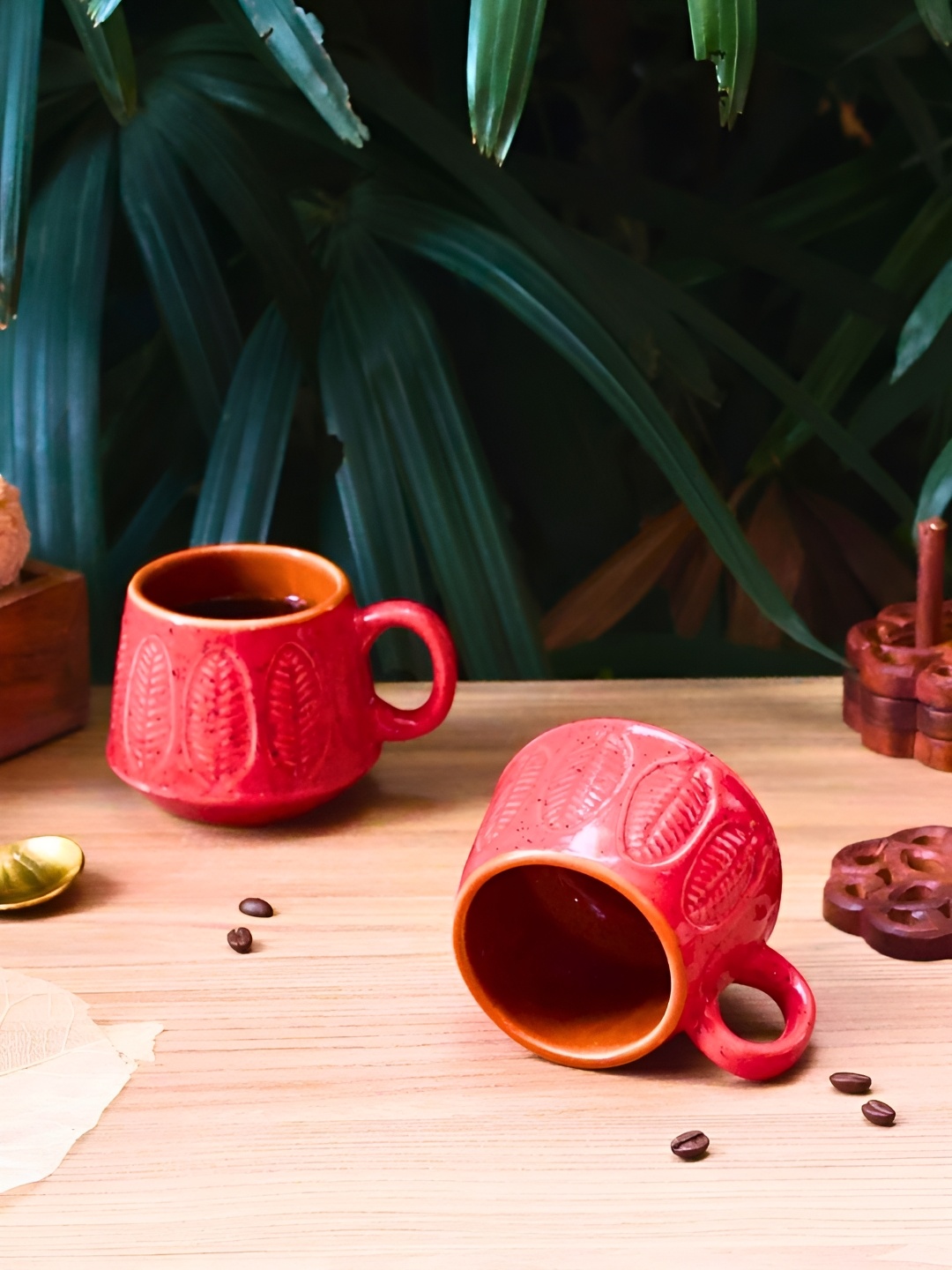 

WEAVING HOMES Red 2 Pieces Textured Ceramic Glossy Mugs 250ml Each