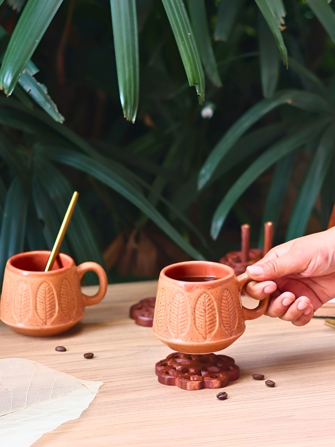 

WEAVING HOMES Brown 2 Pieces Ceramic Glossy Mugs 220 ml