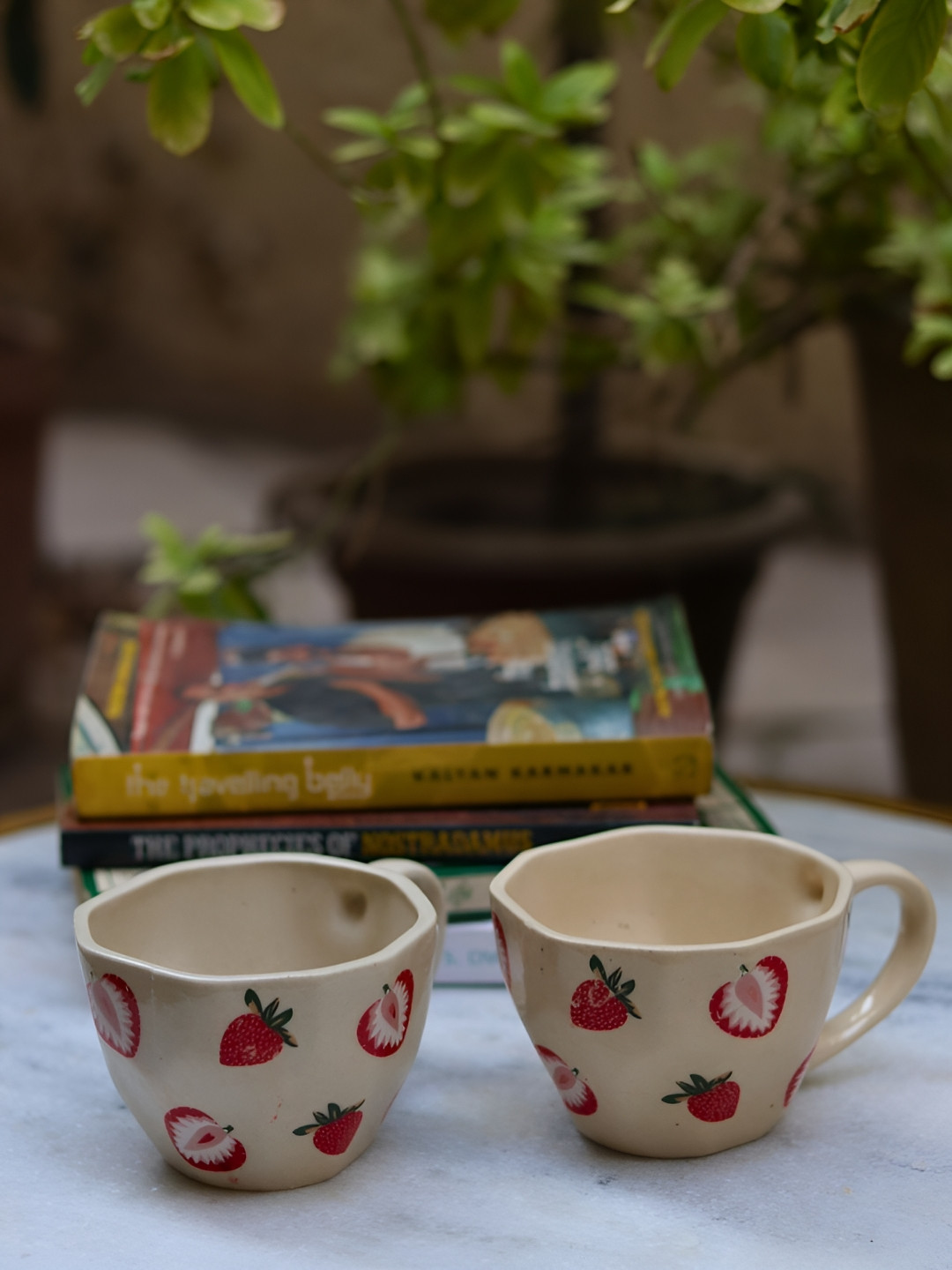 

WEAVING HOMES White & Red 2 Pieces Printed Ceramic Glossy Mugs 230 ml