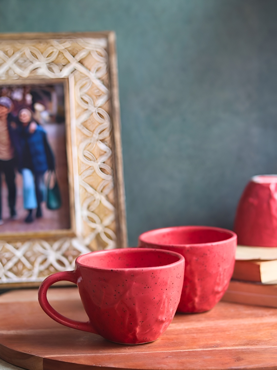 

WEAVING HOMES Red 2 Pieces Textured Ceramic Glossy Mugs 230 ml