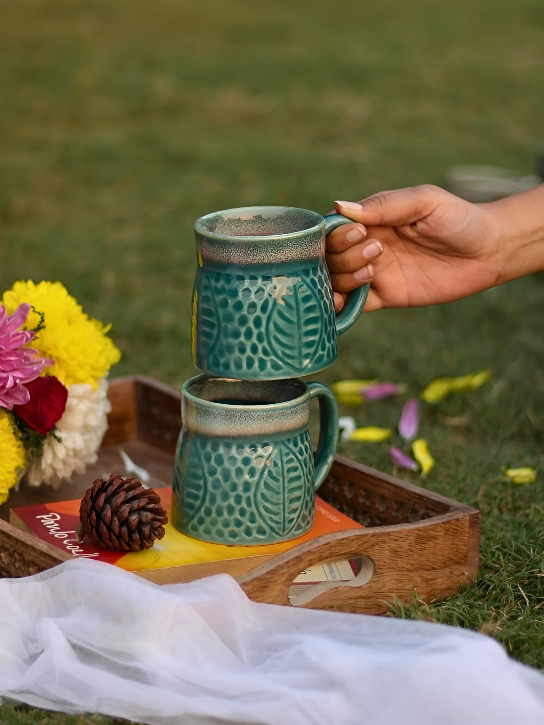 

WEAVING HOMES Teal Green 2 Pieces Textured Microwave Safe Glossy Ceramic Mugs 270 ml Each
