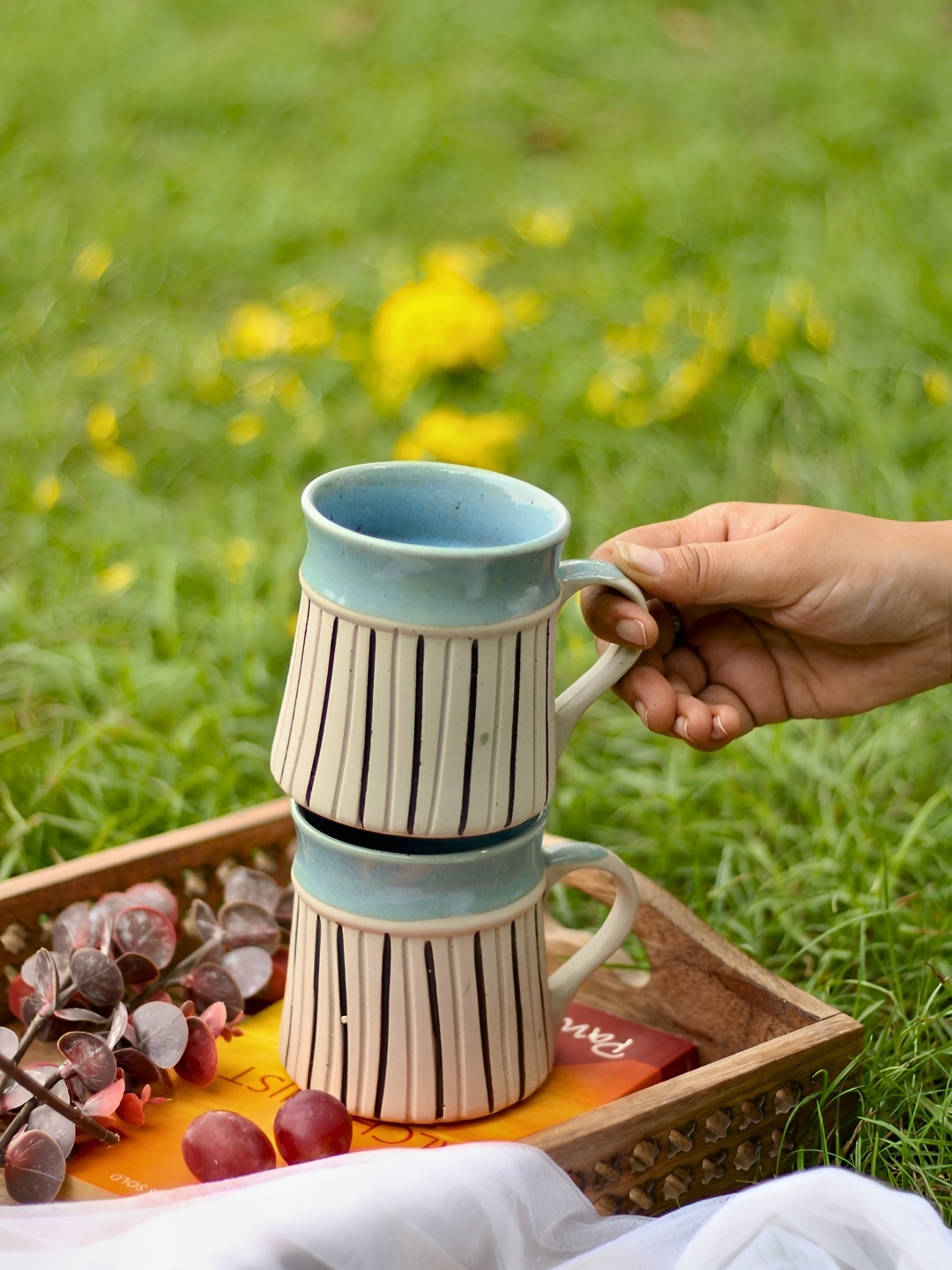 

WEAVING HOMES Blue & White Hand Painted Printed Ceramic Glossy Mugs Set of Cups and Mugs