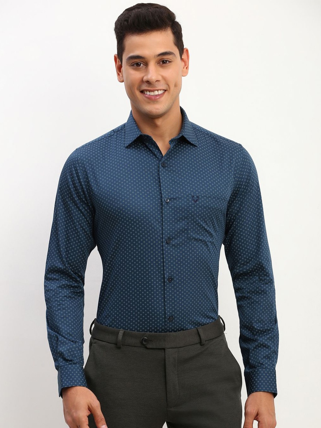 

Allen Solly Men Slim Fit Opaque Printed Formal Shirt, Navy blue