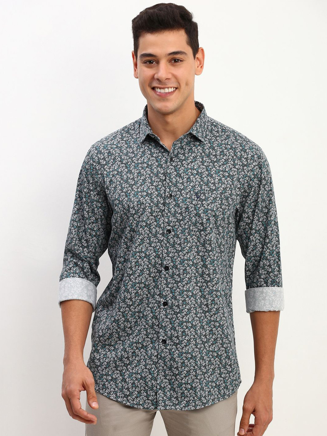 

Allen Solly Men Slim Fit Floral Opaque Printed Casual Shirt, Grey