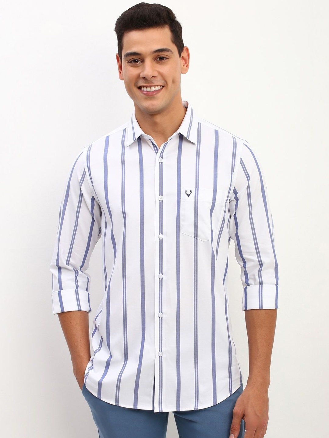 

Allen Solly Men Slim Fit Opaque Striped Casual Shirt, White