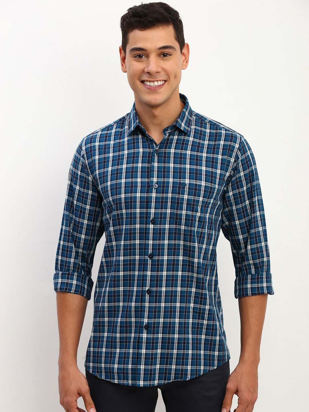 

Allen Solly Men Slim Fit Opaque Checked Casual Shirt, Blue