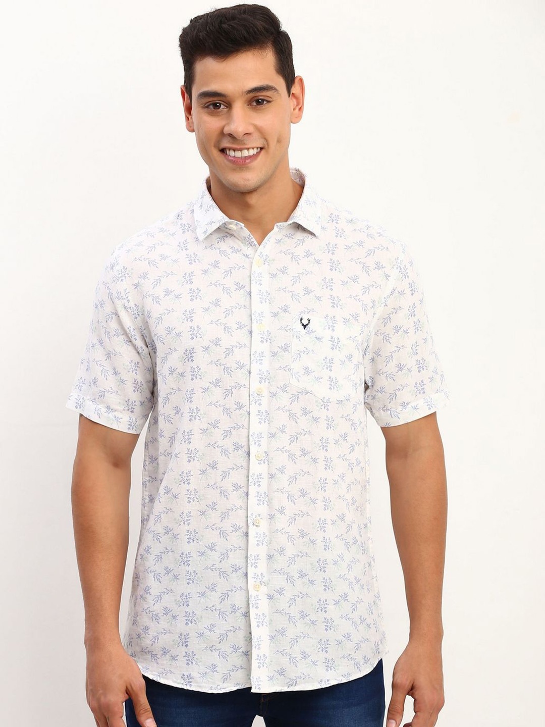 

Allen Solly Men Slim Fit Floral Opaque Printed Casual Shirt, White