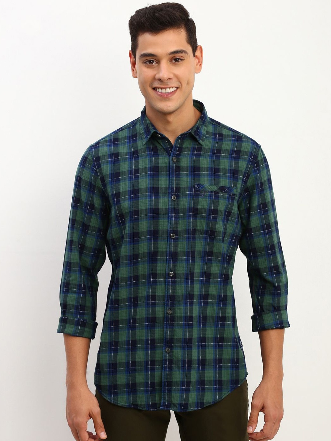 

Allen Solly Men Opaque Checked Casual Shirt, Green