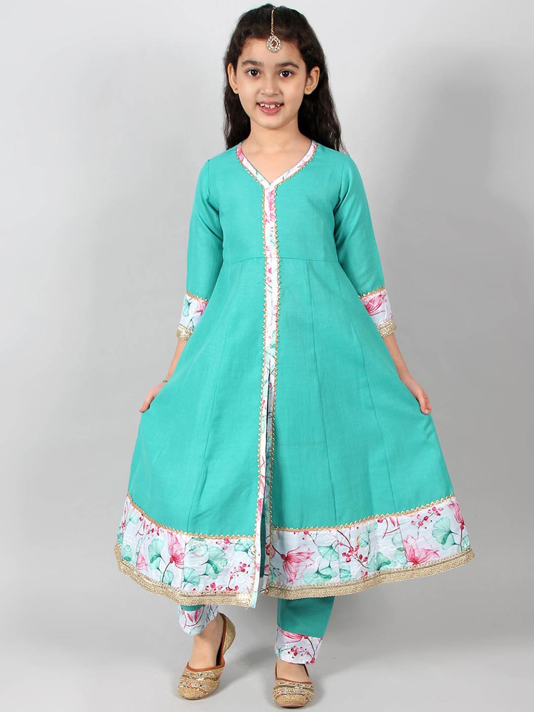 

INCLUD Girls Panelled Gotta Patti Kurta with Trousers, Sea green