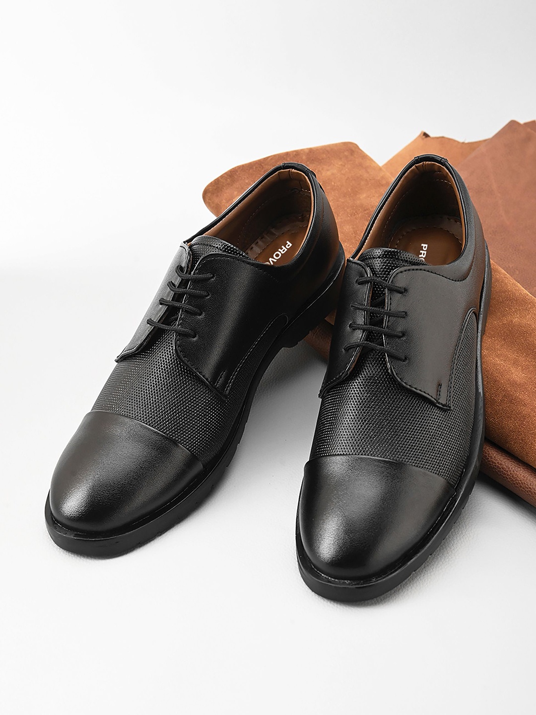 

Provogue Men Woven Design Round Toe Formal Derbys, Black