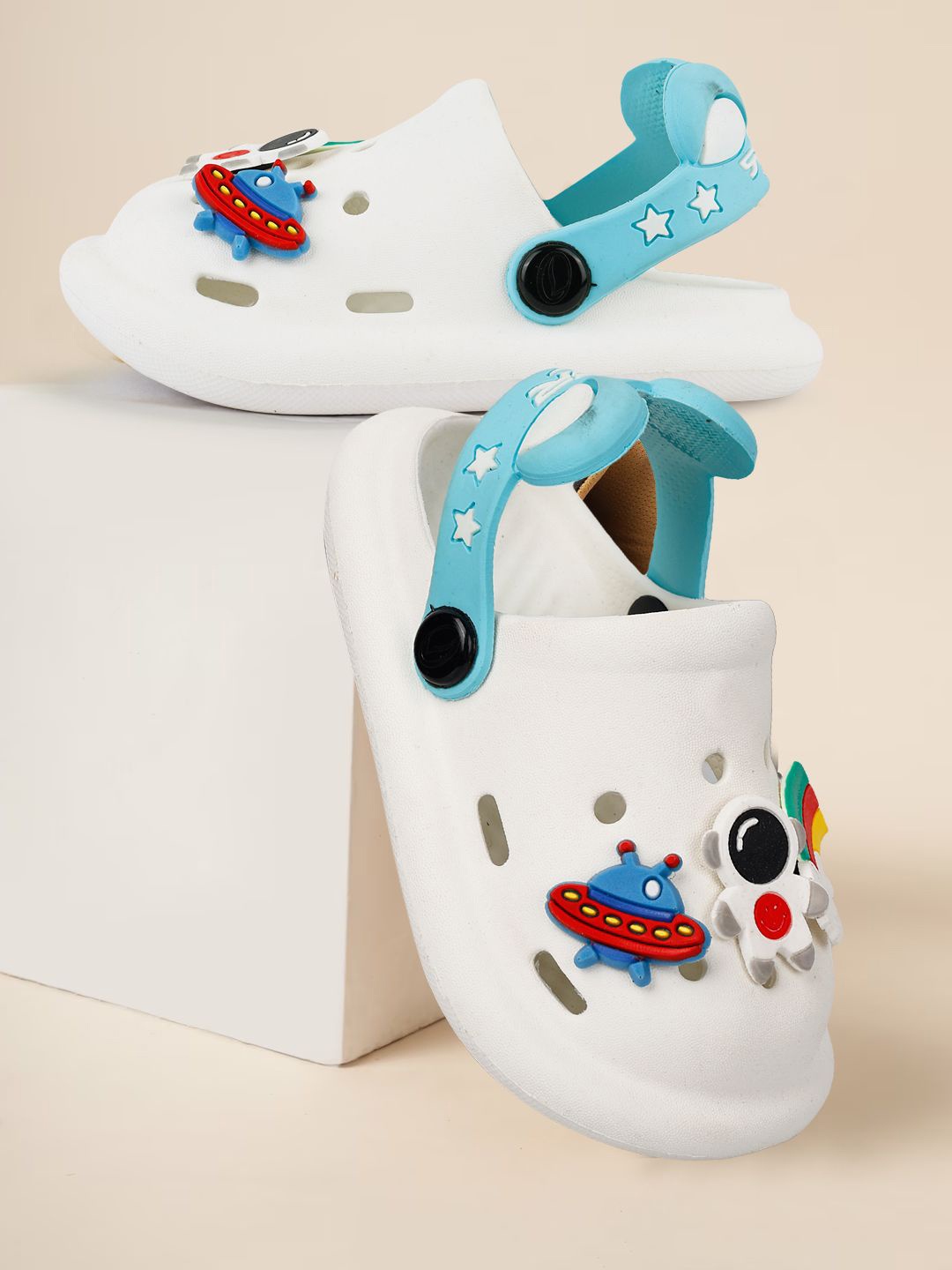 

Lancer Unisex Kids Self Design Rubber Clogs, White