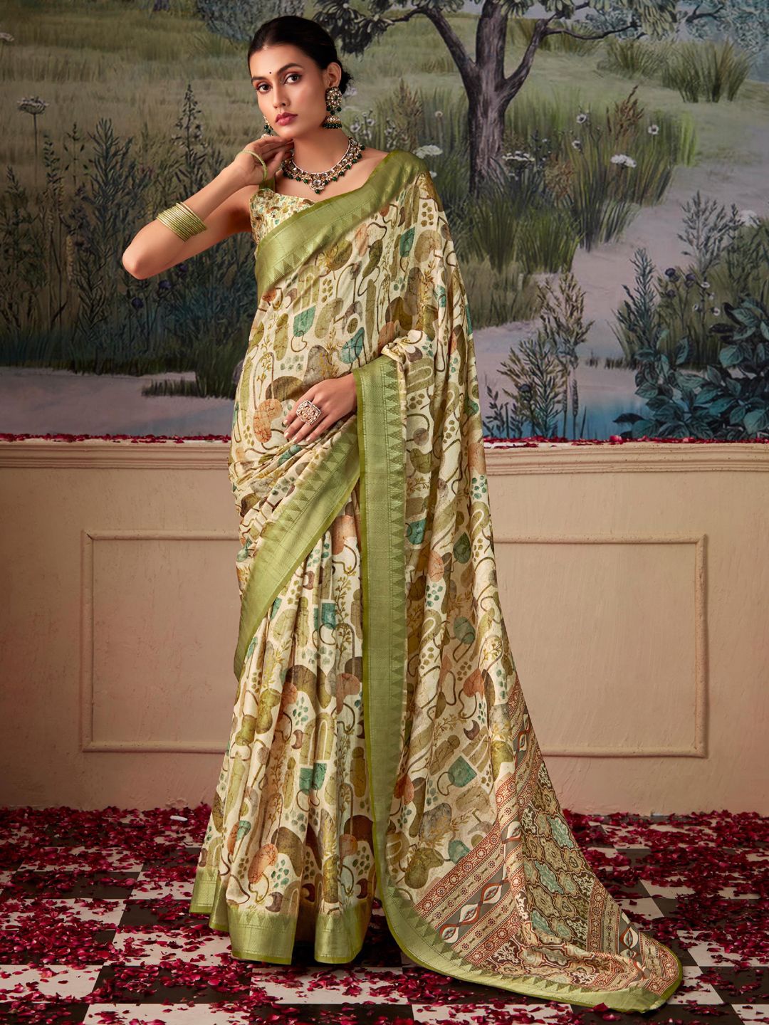 

Mitera Woven Designed Zari Tussar Saree, Green