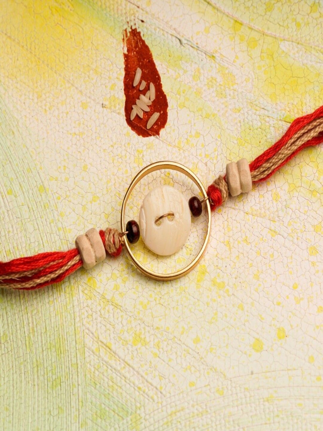 

Suhani Pittie Thread Rakhi, Red