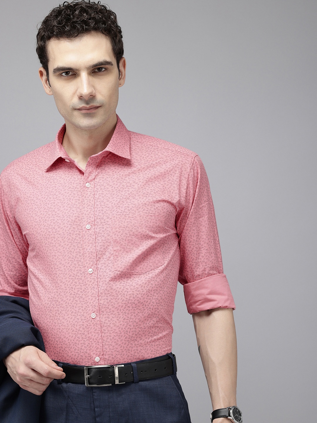 

Park Avenue Pure Cotton Slim Fit Tropical Printed Opaque Formal Shirt, Pink