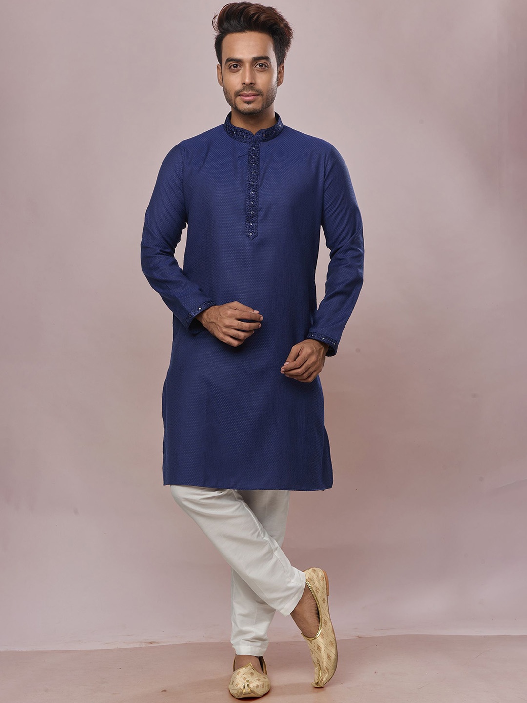 

KHAAS Geometric Woven Design Mandarin Collar Thread Work Cotton Silk Straight Kurta, Navy blue