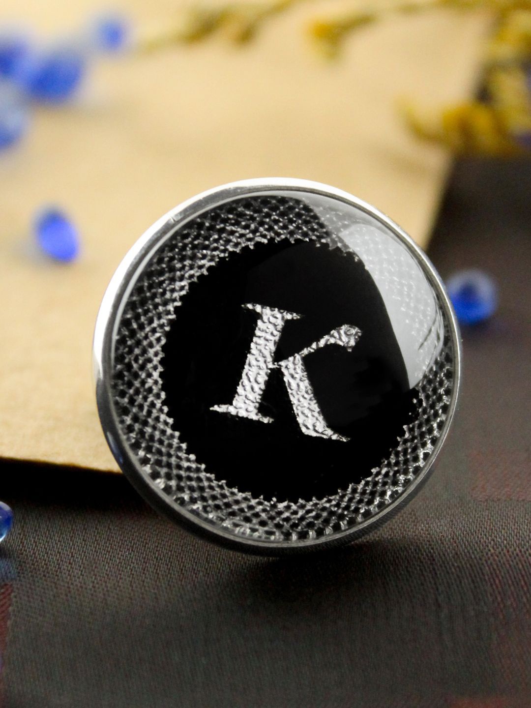 

Kavove Men Alphabet K Lapel Pin Brooch, Black