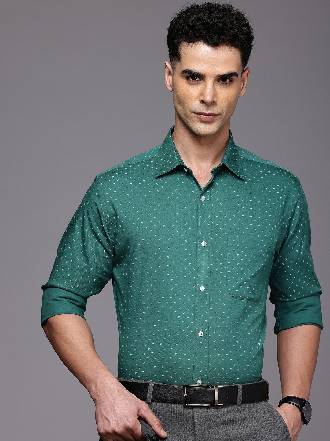 

Raymond Pure Cotton Slim Fit Opaque Printed Formal Shirt, Green
