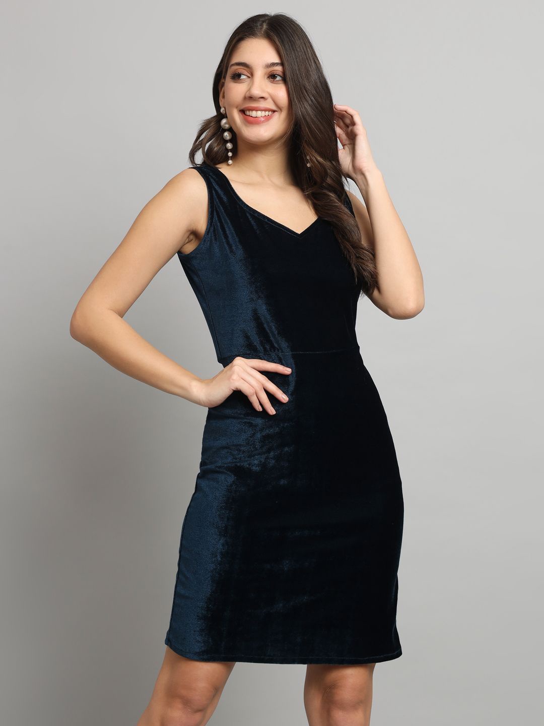 

VAARARO Velvet V-Neck Bodycon Mini Dress, Blue
