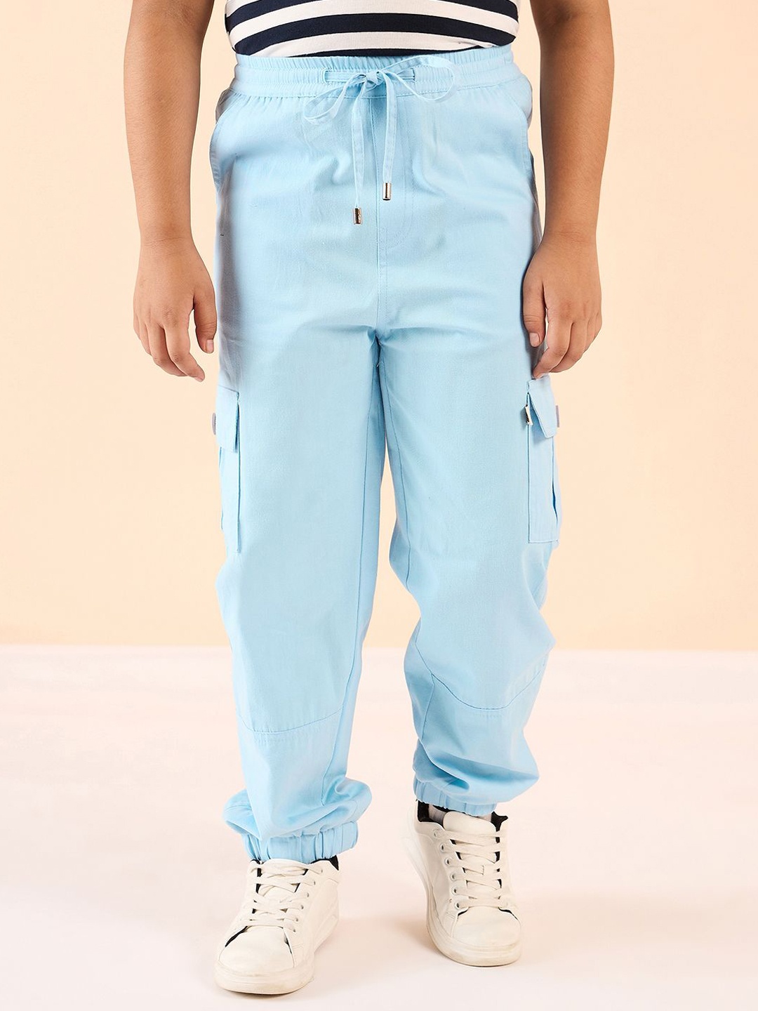 

Stylo Bug Boys Ankle Length Solid Cargo Trousers, Blue