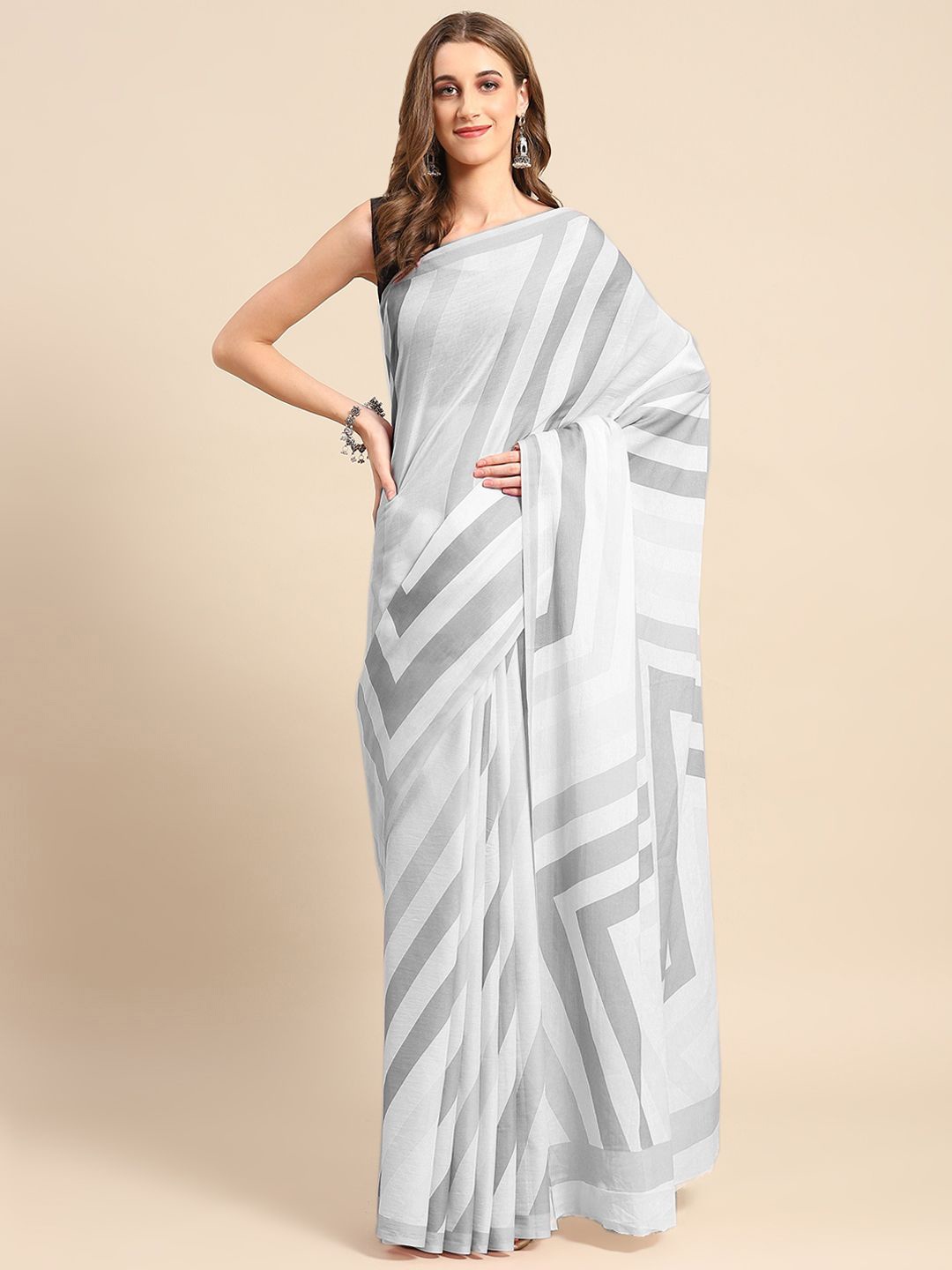 

BUTA BUTI Geometric Printed Pure Cotton Saree, Grey