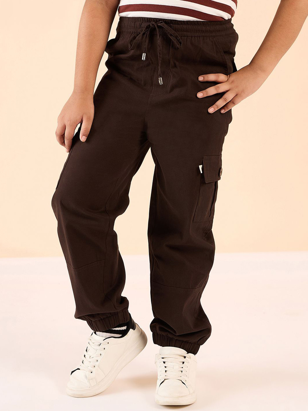 

Stylo Bug Boys Ankle Length Solid Cargos Trousers, Coffee brown