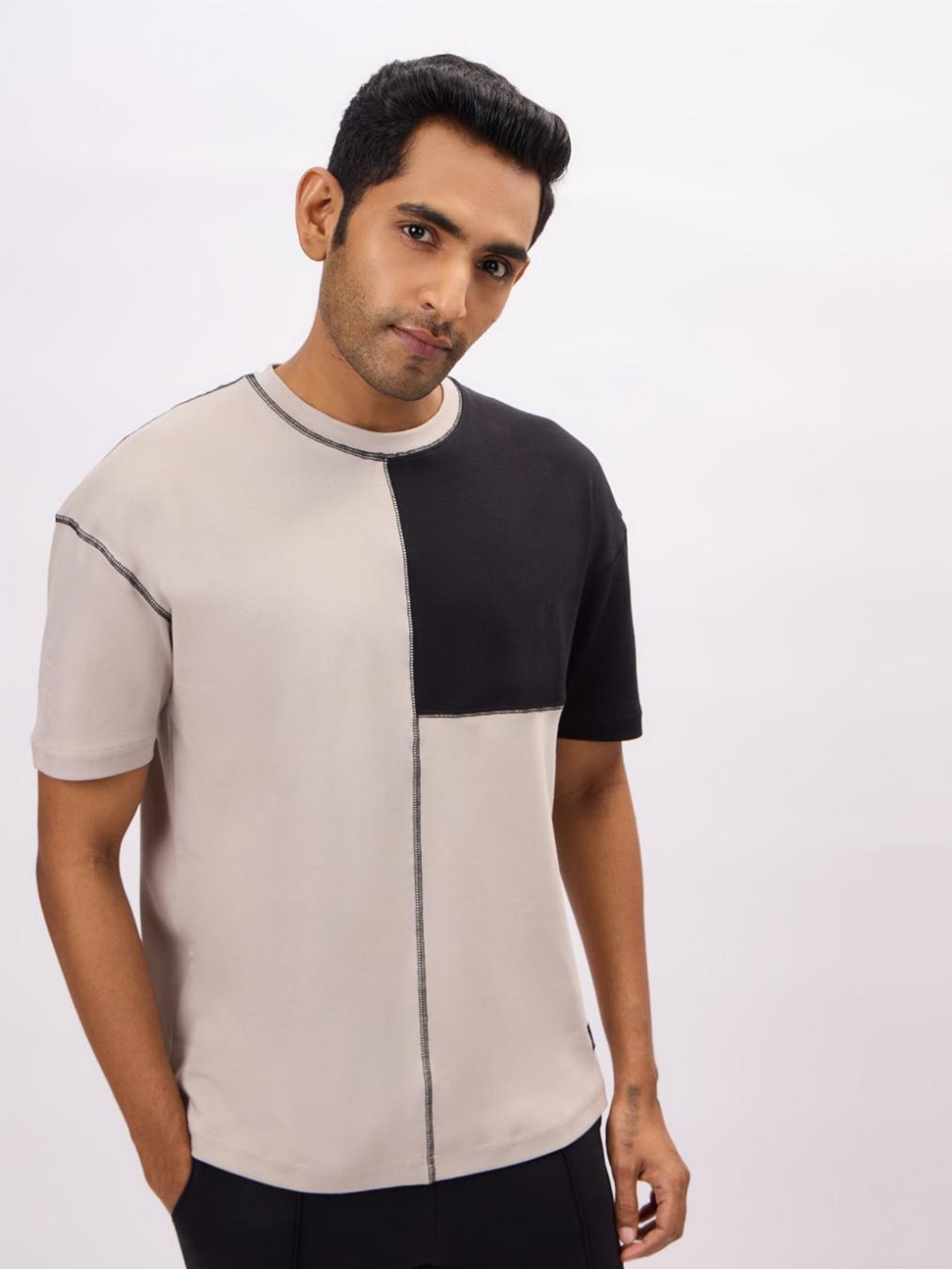 

Bombay High Men Colourblocked Printed Round Neck Cotton T-Shirt, Cream