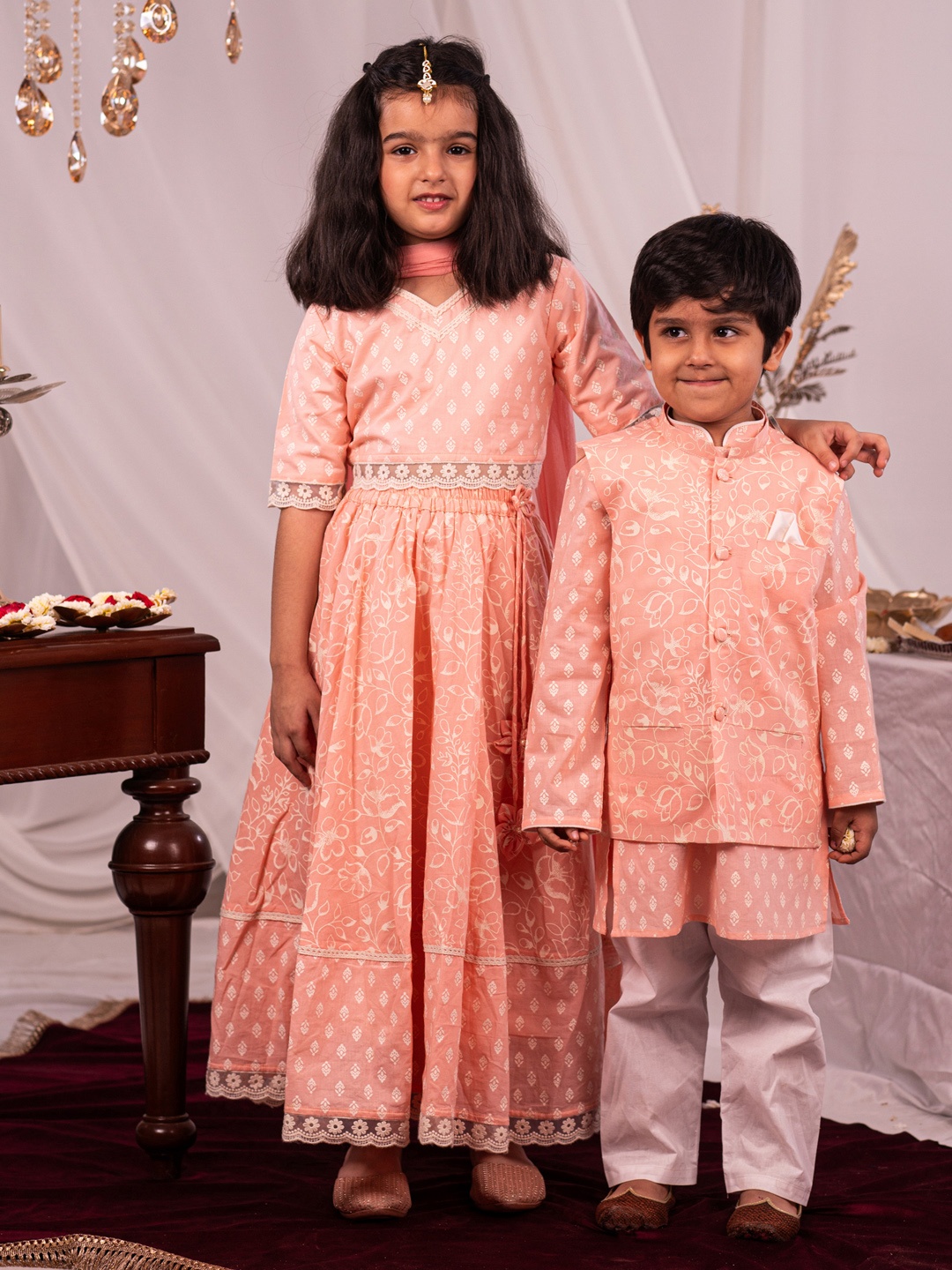 

VASTRAMAY Printed Cotton Nehru Jacket, Peach