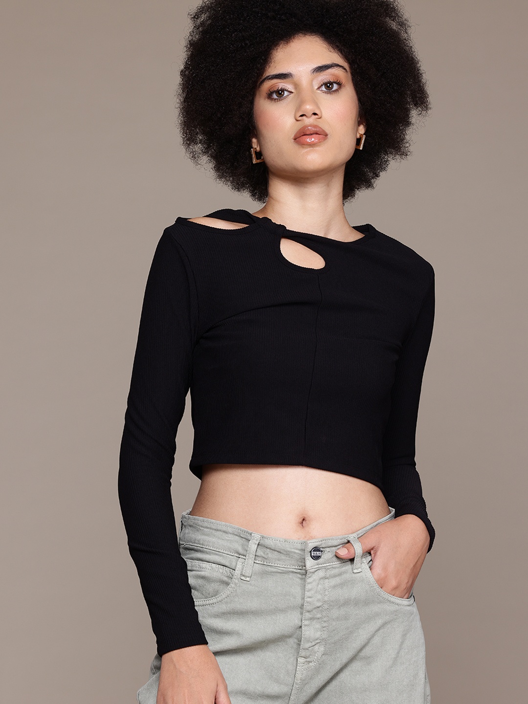 

The Roadster Lifestyle Co. Cut-Out Ribbed Crop Top, Black