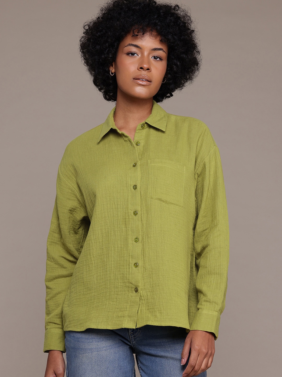 

The Roadster Lifestyle Co. Full Sleeves Spread Collar Casual Shirt, Green