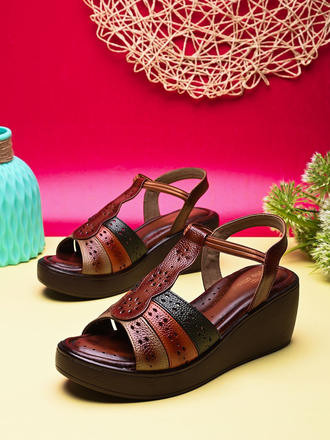 

pelle albero Women Leather Slip-On Wedge Heel Sandals, Brown