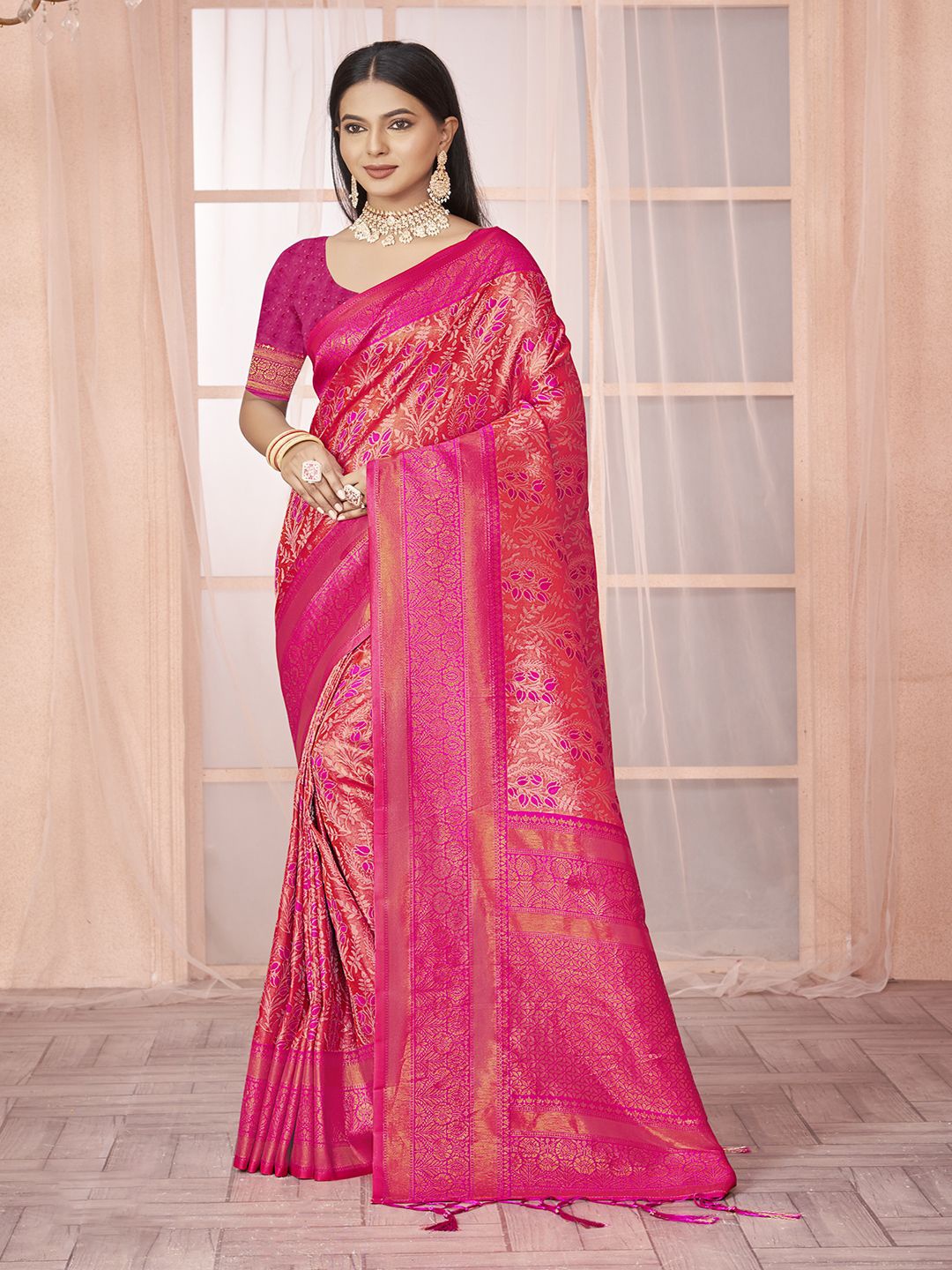 

Ishin Ethnic Motif Zari Woven Tassel Saree with Blouse, Pink