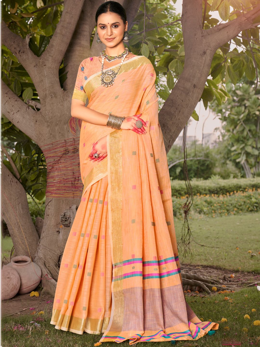 

Ishin Woven Design Zari Saree, Peach